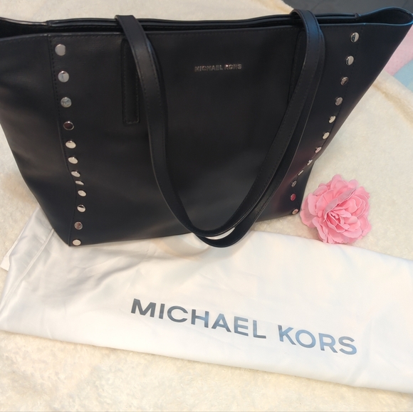Michael Kors Black Large Tote Bag Leather With Sliver Studs With Dust Bag EUC - Picture 1 of 11